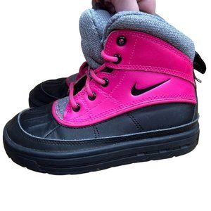 Nike ACG Woodside 2 Boots Pink and Black Size 12 Youth